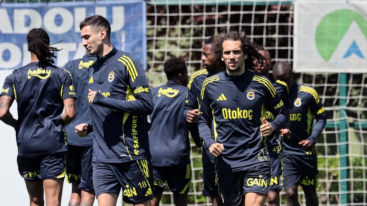 Fenerbahçe'de, Galatasaray maçı hazırlıkları sürüyor! İşte idman ayrıntıları