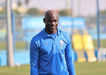 Balotelli'den yeni imaj!