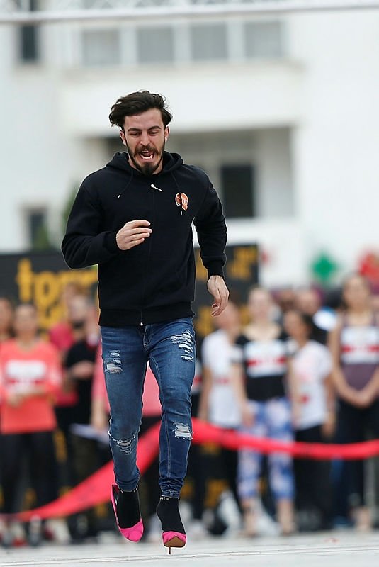 Antalya’da Yüksek Topuk Koşusu