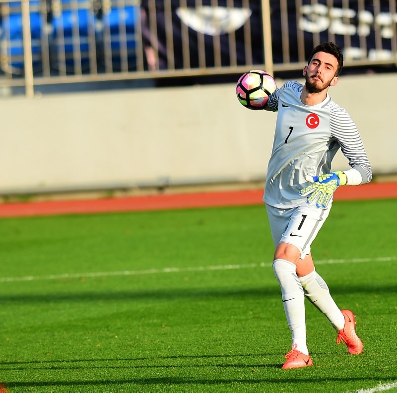 Liverpool Muhammed Şengezer’in peşinde!