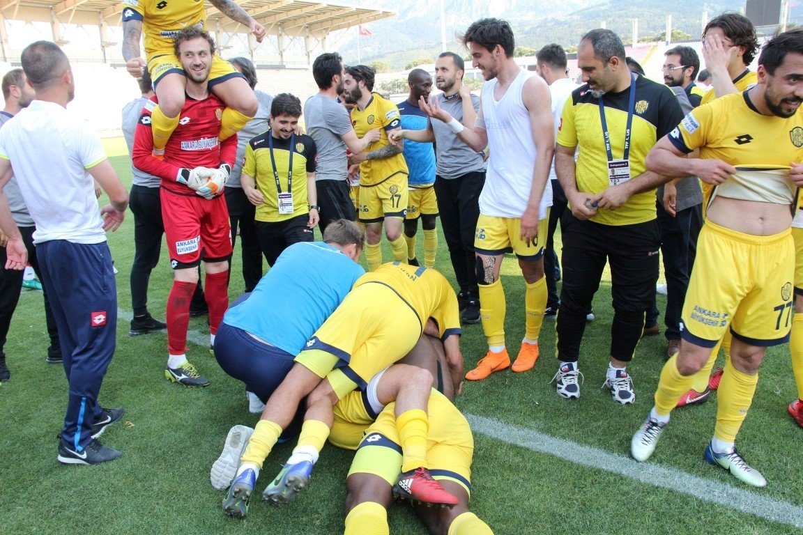 Süper Lig’e çıkan iki takım belli oldu!
