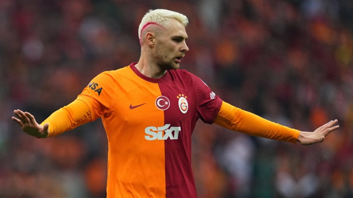 Galatasaraylı yıldıza Napoli kancası! Galatasaraylı yıldıza Napoli kancası!