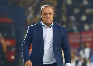 Advocaat'tan sağ bek sürprizi