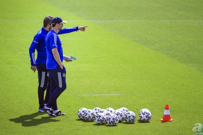 Fenerbahçe’de 2 ayrılık 4 transfer! Erol Bulut onay verdi