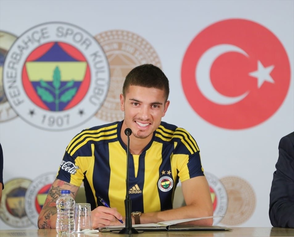 Fenerbahçe Neustadter ile 3 yıllık sözleşme imzaladı