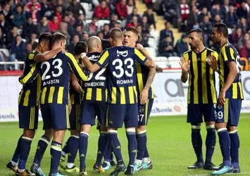 Fenerbahçe, Antalyaspor'u tek golle geçti