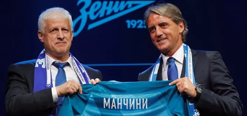 Zenit, Mancini için imza töreni düzenledi