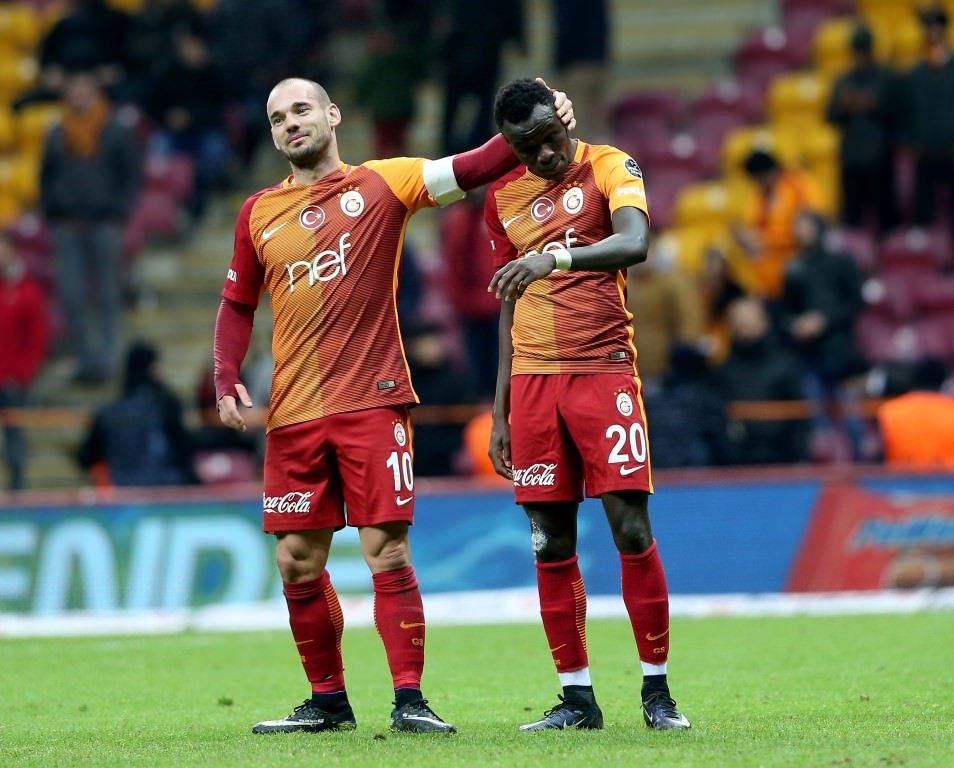 Sneijder transfer iddialarına cevap verdi