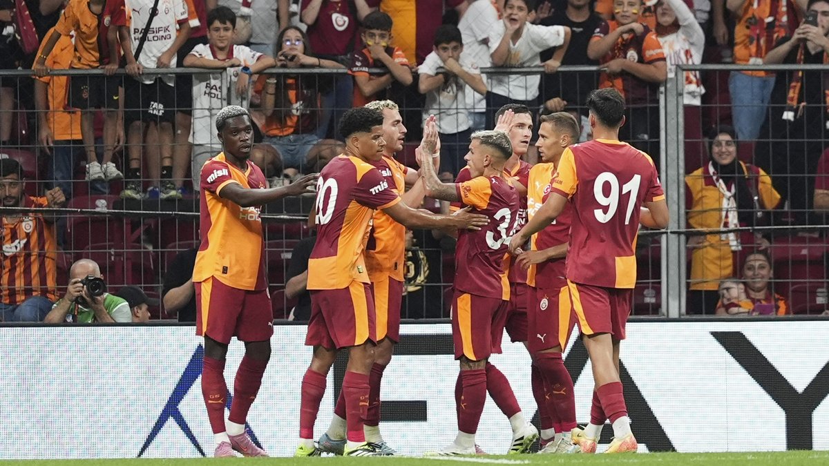 TRANSFER HABERİ: Galatasaray'da yaprak dökümü... 6 oyuncu listede TRANSFER HABERİ: Galatasaray'da yaprak dökümü... 6 oyuncu listede