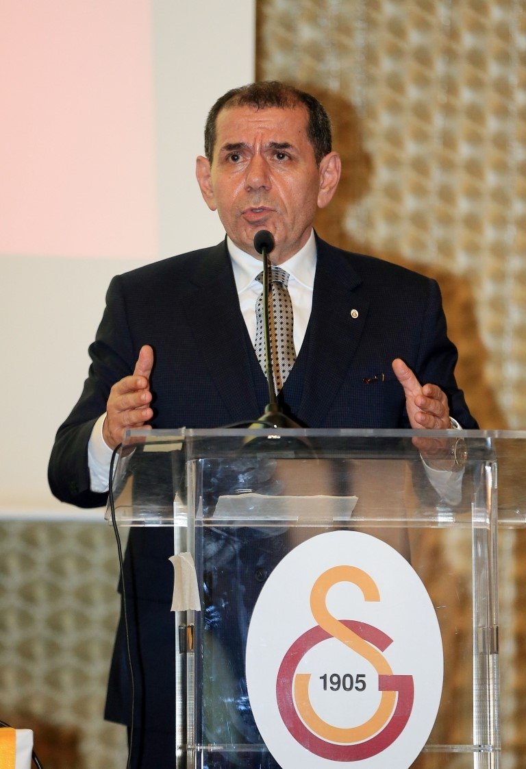 Dursun Özbek’ten transfer açıklaması