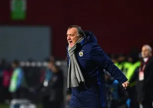 Advocaat, Aziz Yıldırım'ı ikna edemedi