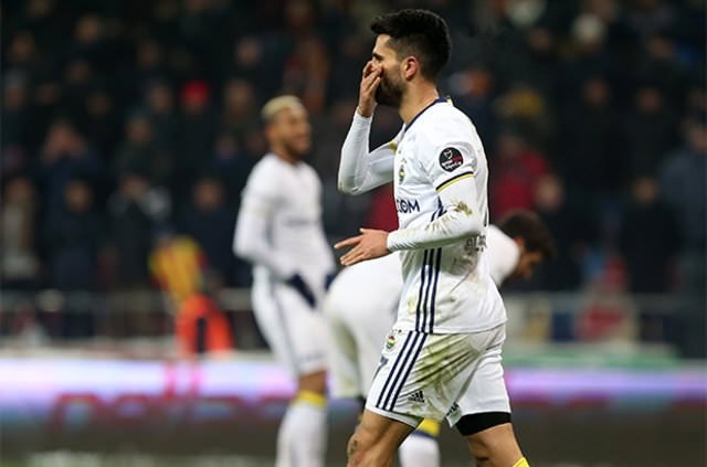 Fenerbahçeli yöneticilerden futbolculara olay suçlama!