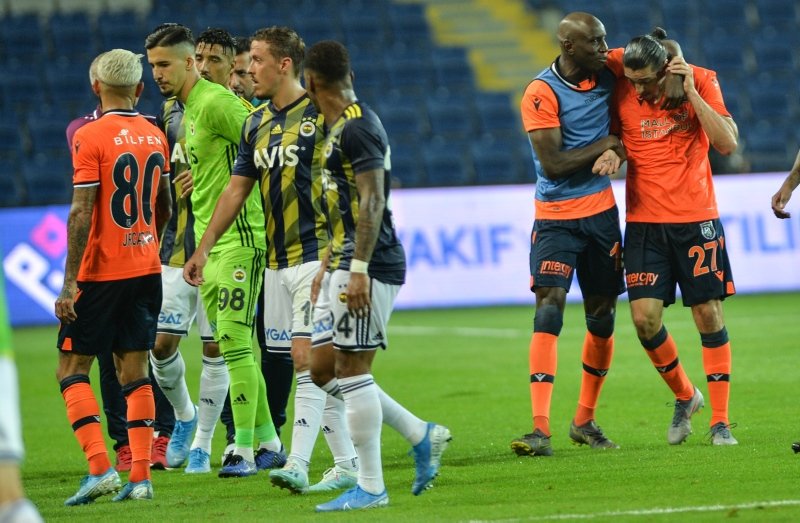 Spor yazarları Başakşehir - Fenerbahçe maçını yazdı!