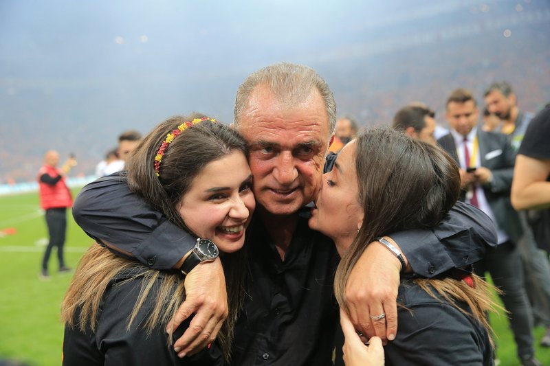 Fatih Terim’in kızlarından duygusal mesajlar