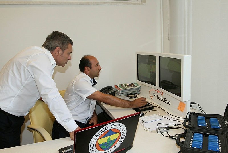 Fenerbahçe taraftarı Cocu’nun yerine onu istiyor!