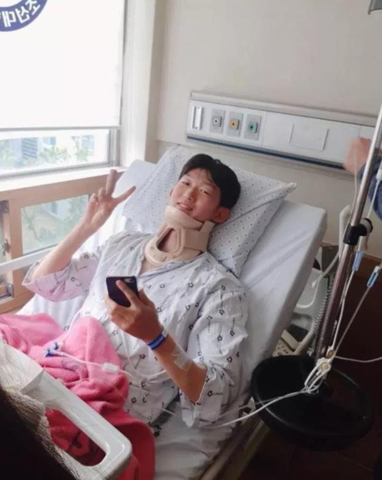 Güney Kore Ligi’nde korkutan olay! Boynu kırıldı...