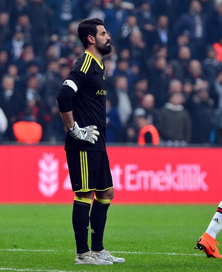 Alper ve Volkan kadro dışı!