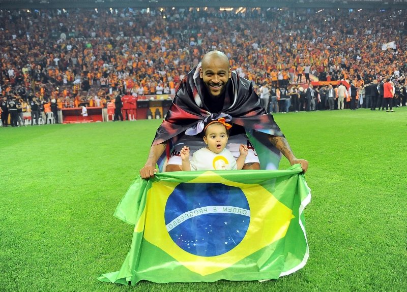 Galatasaray şampiyonluğu böyle kutladı! İşte görüntüler