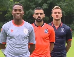Başakşehir yeni sezon formalarını tanıttı