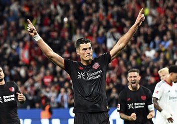 Leverkusen 9 kişiyle Frankfurt'u devirdi!
