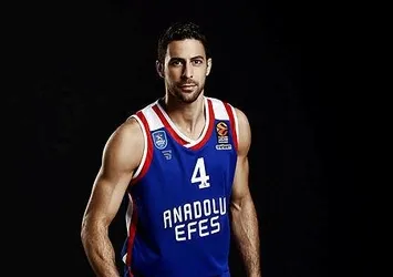 Doğuş Balbay iki yıl daha Anadolu Efes'te