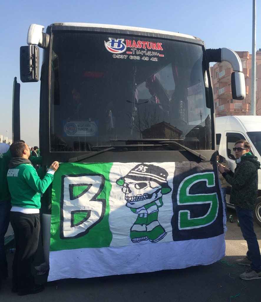 Bursaspor taraftarı Beşiktaş’a akın etti