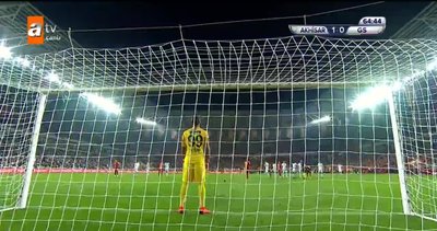 İşte Galatasaray'ın yararlanamadığı penaltı | İzleyin