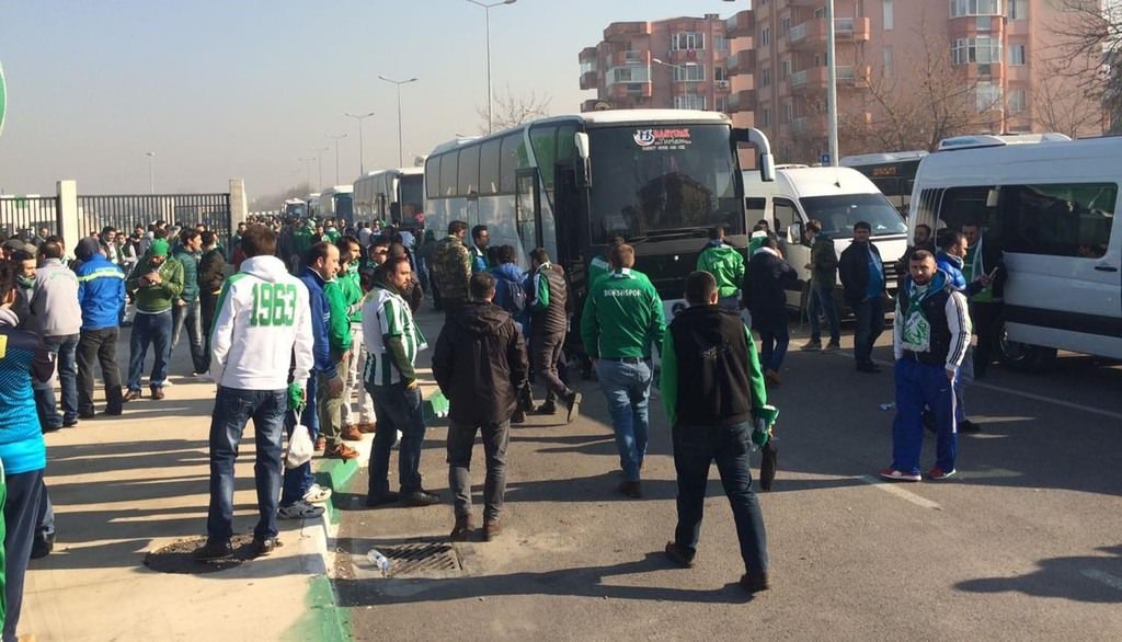 Bursaspor taraftarı Beşiktaş’a akın etti