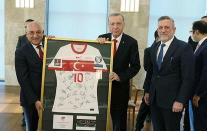 Başkan Recep Tayyip Erdoğan TFF heyetini kabul etti! Türk futbolunun daha da ileriye gitmesi için...