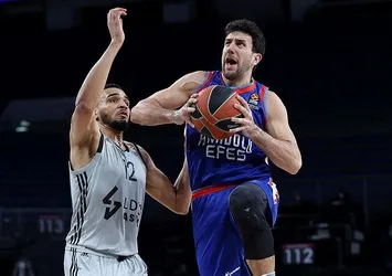 Anadolu Efes evinde galip! (Maç özeti)