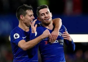 Chelsea, City'yi liderlikten etti