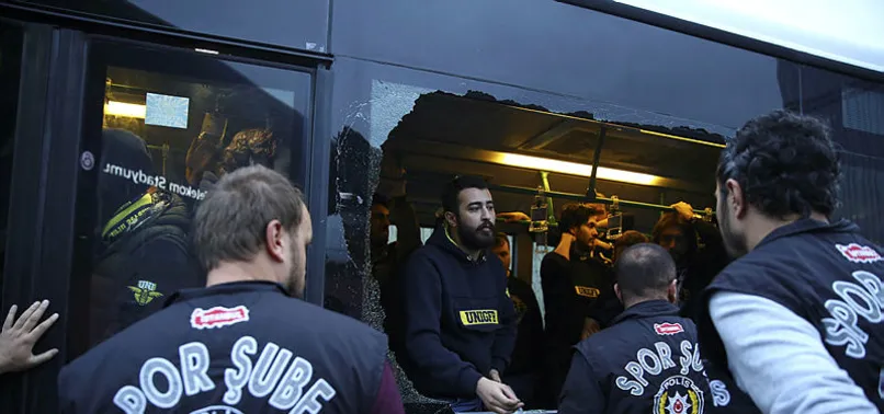 Fenerbahçeli taraftarlar gözaltına alındı