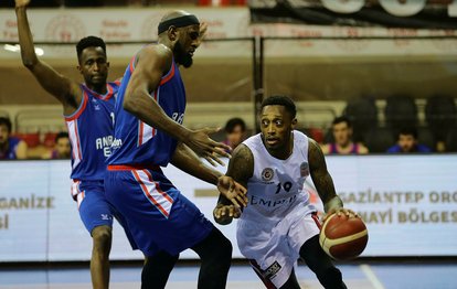 Empera Halı Gaziantep Basketbol: 67 - Anadolu Efes: 83 | Anadolu Efes yarı finalde!