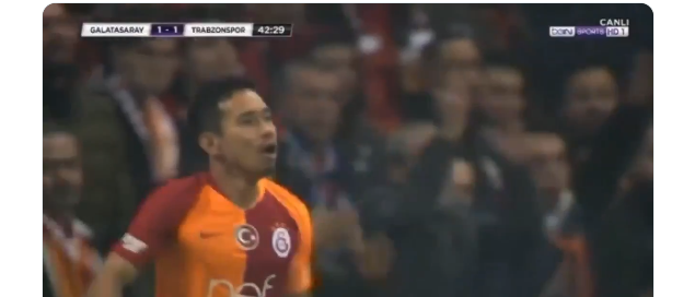 Nagatomo'dan hakeme Åok kÃ¼fÃ¼r!