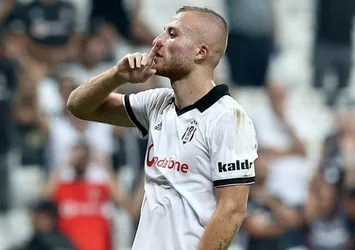 Gökhan Töre’den anlamlı hareket