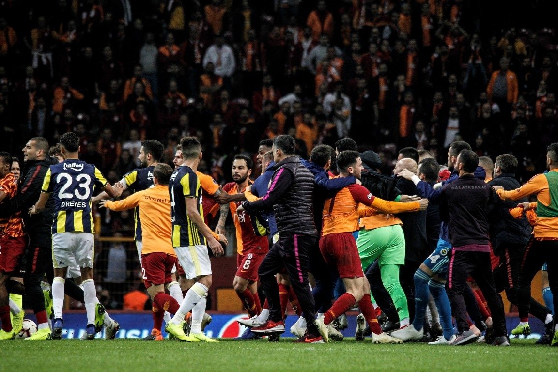 Avrupa’ya rezil olduk! ’Vahşi bir kavga...’