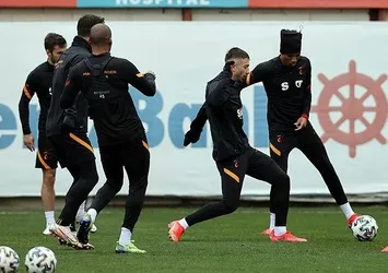 Galatasaray'da kadro değişiyor!