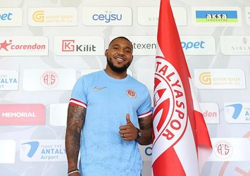 Assombalonga Süper Lig'e geri döndü!