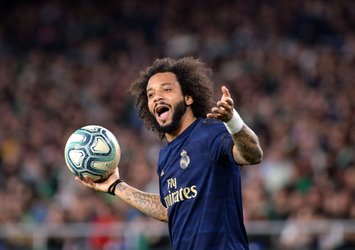 Marcelo, Real Madrid'den ayrılmak istemiyor