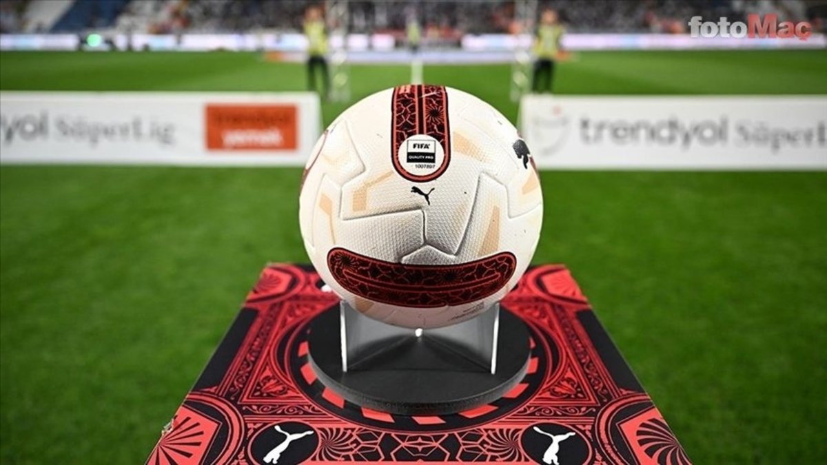 Süper Lig'de şampiyonluk oranları güncellendi! İşte zirvenin favorisi Süper Lig'de şampiyonluk oranları güncellendi! İşte zirvenin favorisi