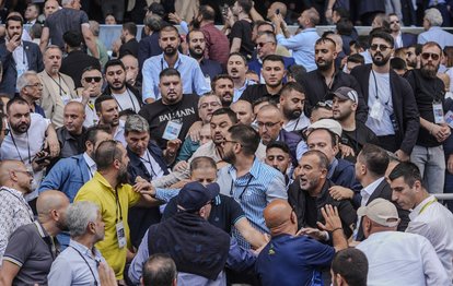 Fenerbahçe kongresinde gerginlik!