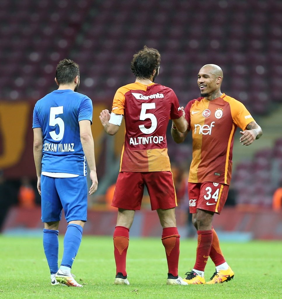 Hamit Altıntop servet yedi!