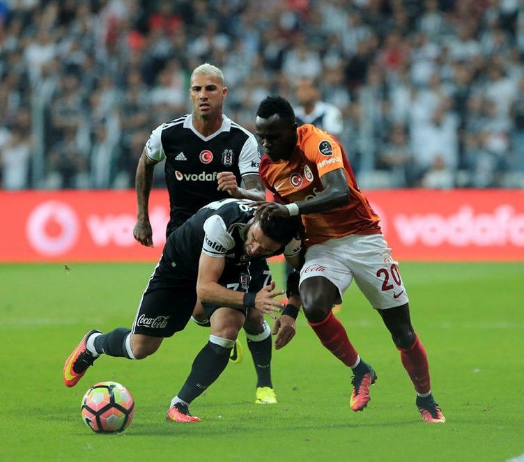Fenerbahçe, Galatasaray’ın yıldızını transfer ediyor