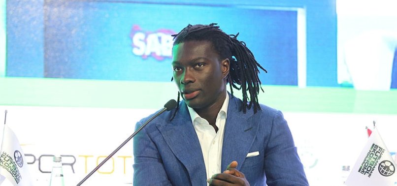 Bafetimbi Gomis'ten transfer cevabı; Gönlüm Galatasaray'da