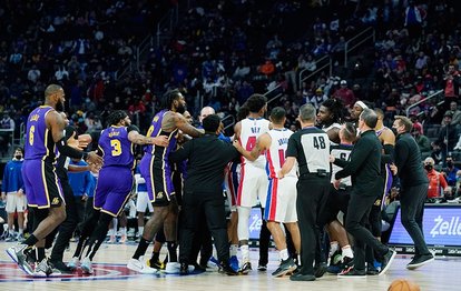 LeBron ve Stewart birbirine girdi! Lakers Detroit’i 121-116 mağlup etti