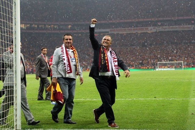 Hem lige hem de şampiyonluğa yabancılar
