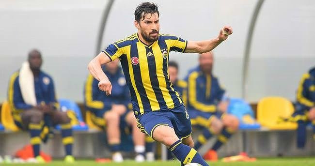Şener Özbayraklı: Biz de insanız, robot değiliz ki!