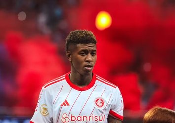 G.Saray'a Sambacı stoper!