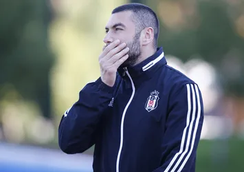 Burak Yılmaz'dan Beşiktaş'a kötü haber!