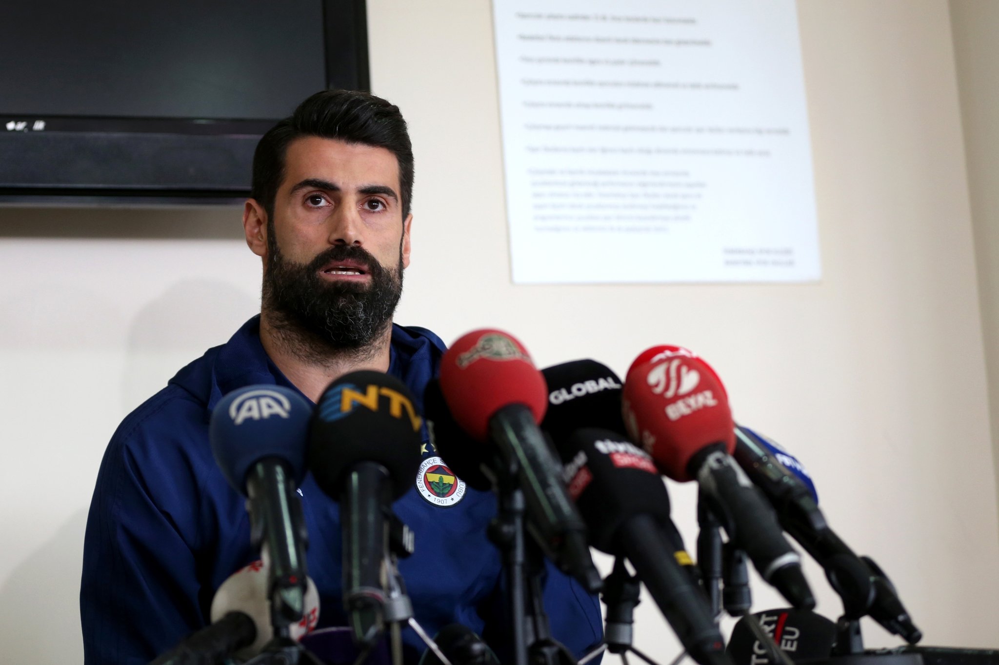 Fenerbahçe’de Volkan Demirel affedildi